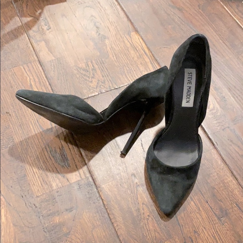 Black velvet heels